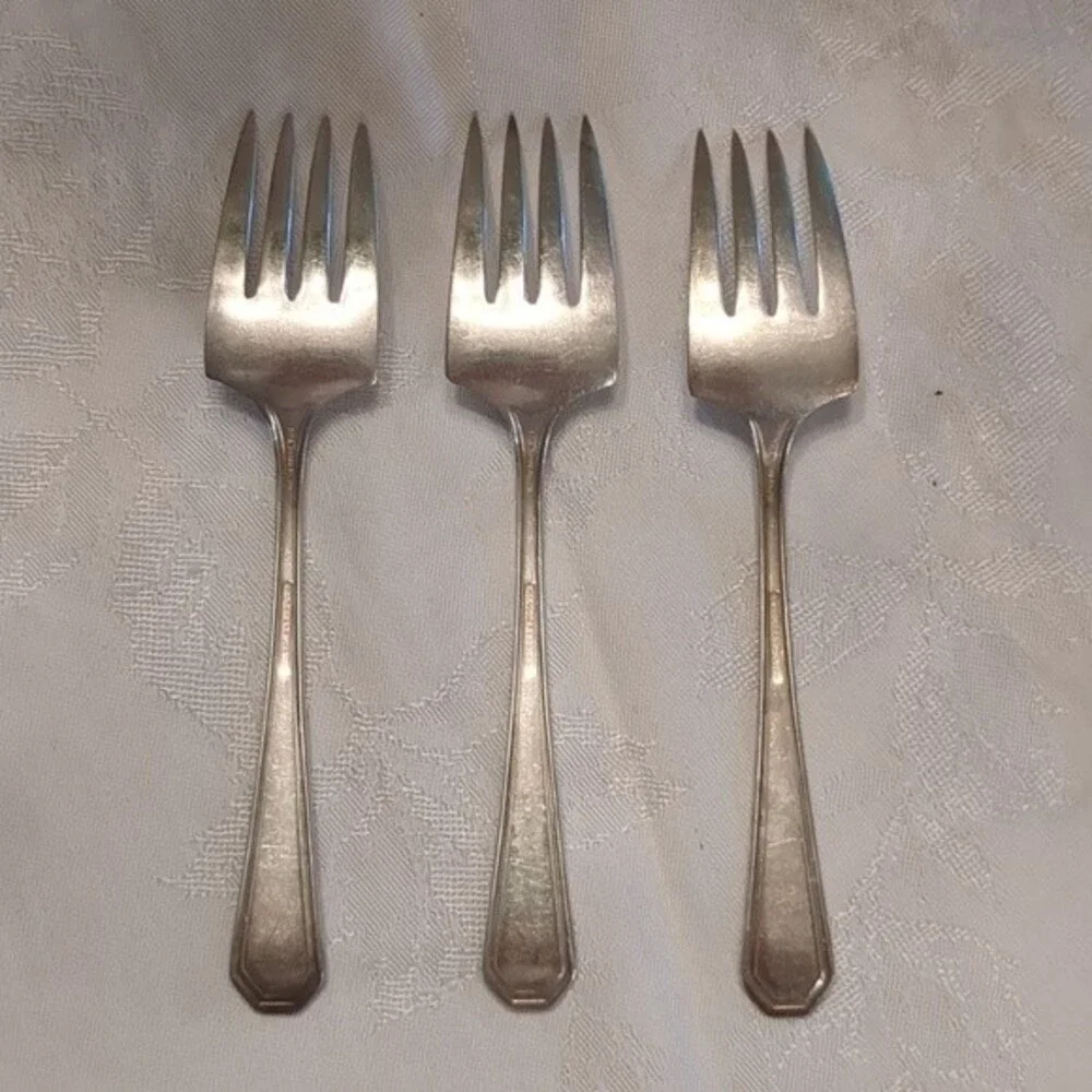 Wm Rogers & Son AA Silverplate 6 salad or dessert forks Mayfair 1923